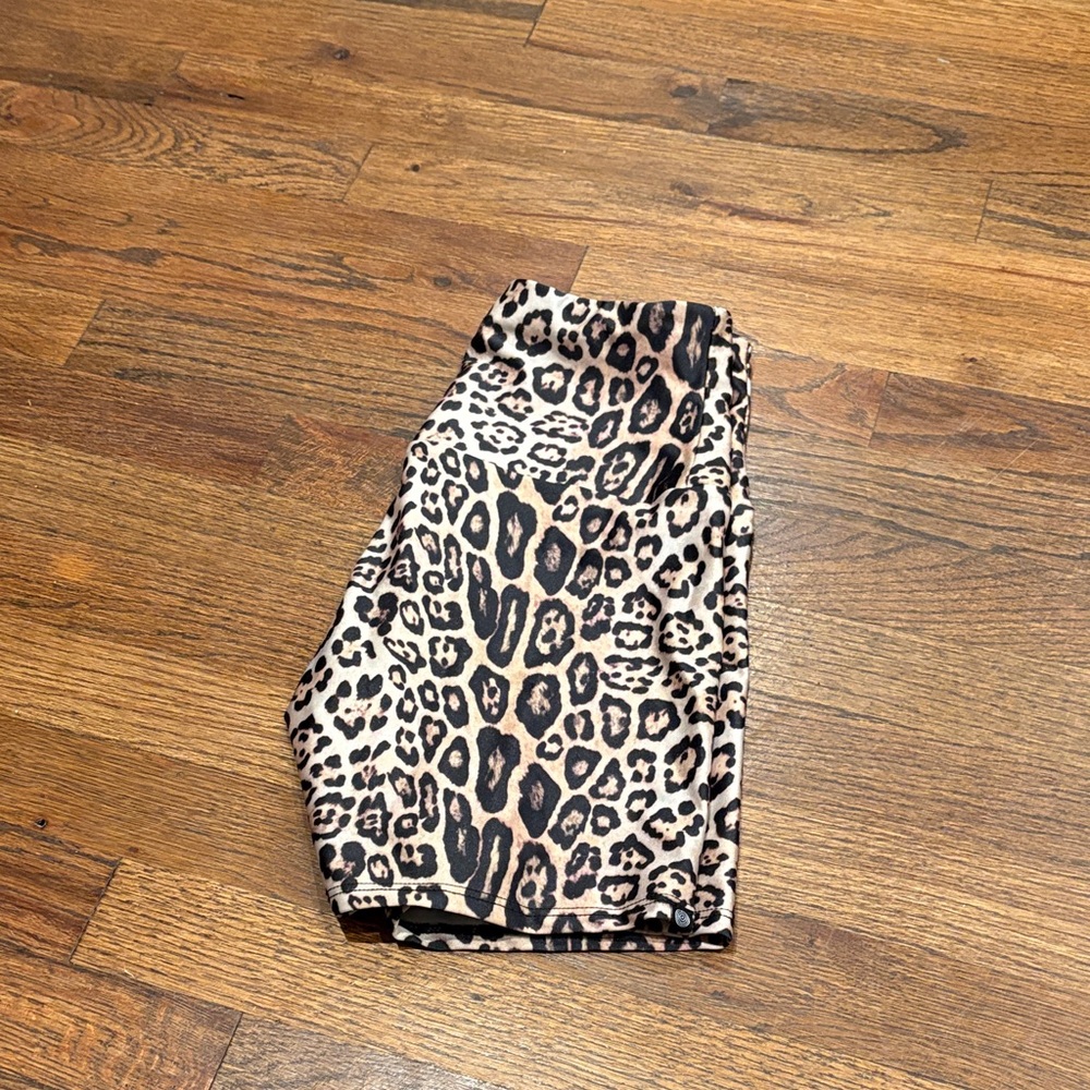 Onzie Women’s Leopard Pattern Leggings